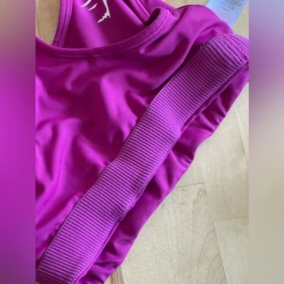 Gymshark Sports Bra Womens Size Medium Magenta Support Racerback Scoop Neck - Picture 5 of 6